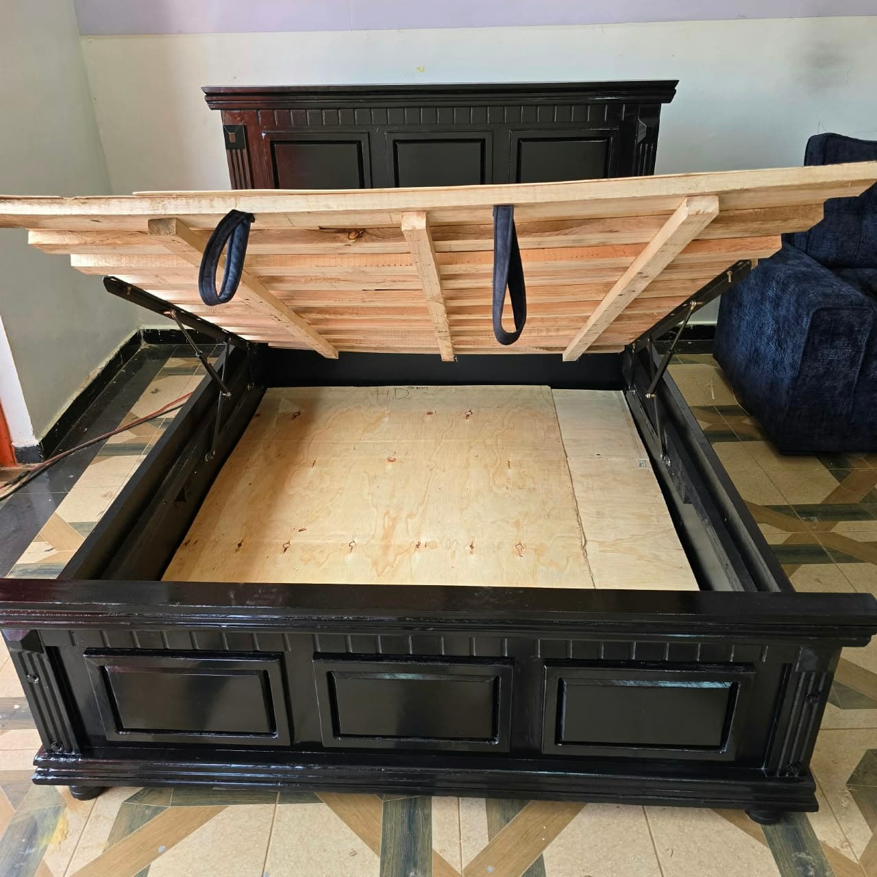 Hydraulic Storage Bed — image 1